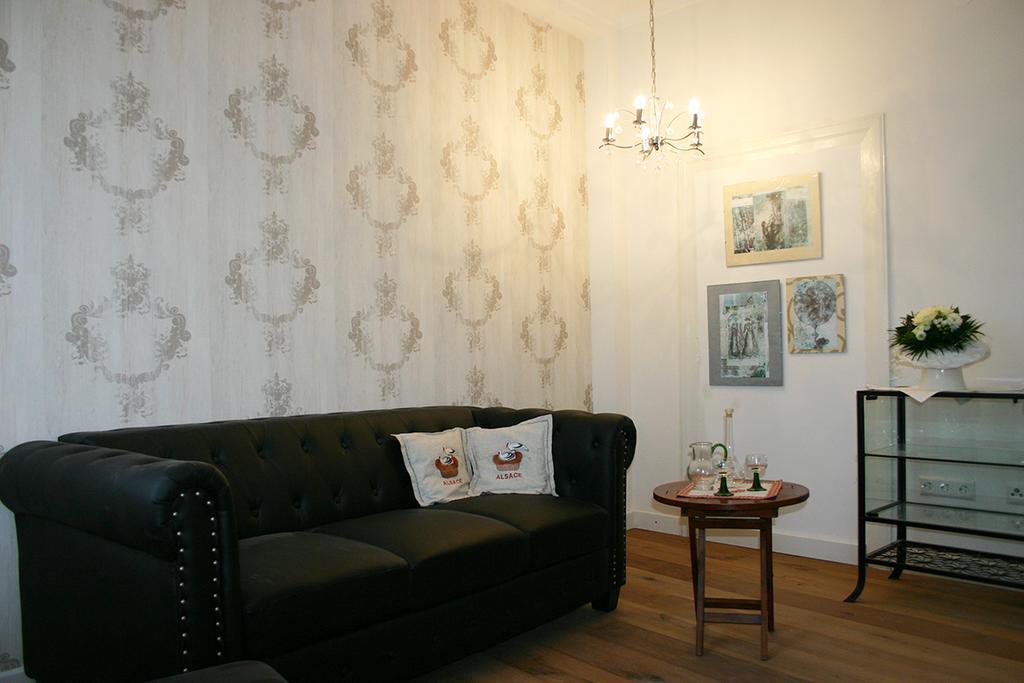 Apartment Koenigstrasse Bad Bergzabern Habitación foto